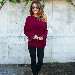 🎄* Sale* Women's maroon off the shoulder sweater