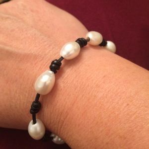 Freshwater pearl bracelet