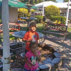 Meet your Posher, Martinez