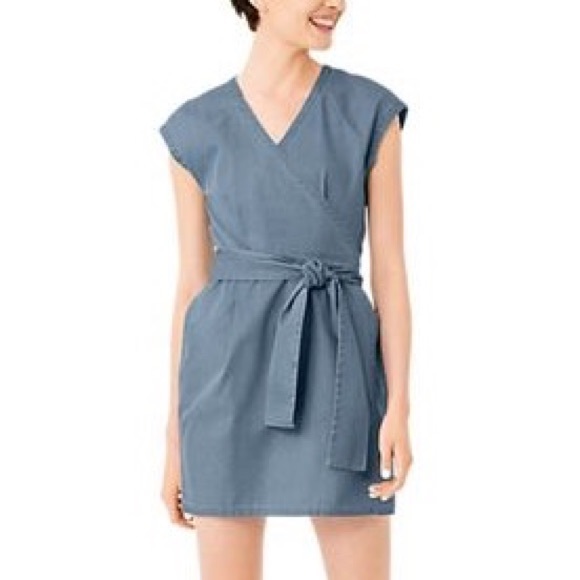 kate spade Dresses & Skirts - Kate Spade Saturday denim wrap dress xs