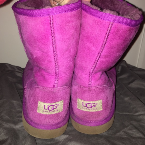 UGGS