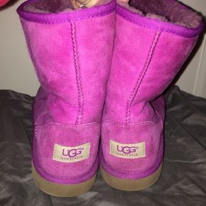 UGGS