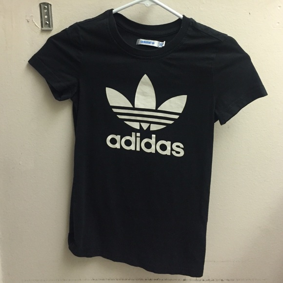 Adidas t shirt size xsmall