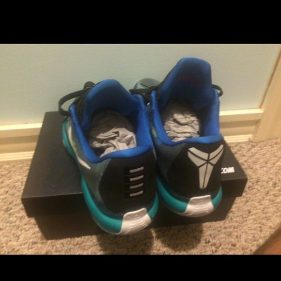 Brand New Nike Kobe 10 IDs - Picture 3 of 4