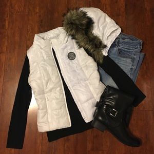 Aeropostale White Puffy Vest
