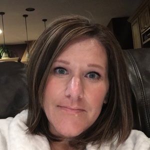 Meet your Posher, Leslie