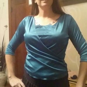 Elegant emernald blue crisscross top with bling