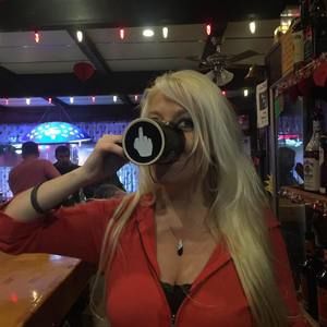 Meet your Posher, Renee