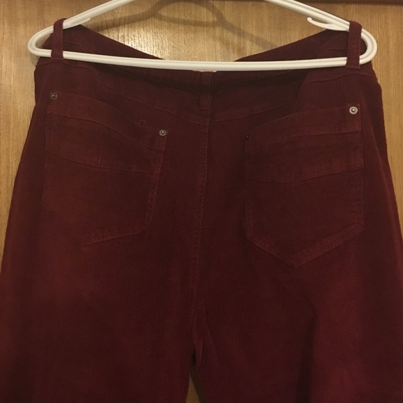 Merlot, tall corduroy pants - Picture 2 of 3