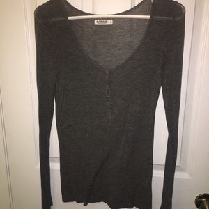 Grey long sleeve tee