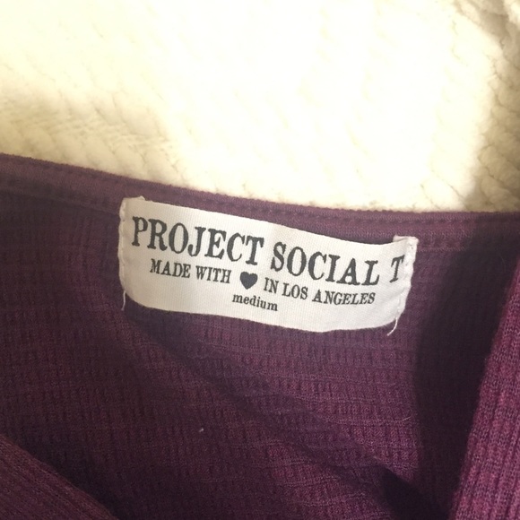 Urban Outfitters purple deep v tank - Picture 2 of 2