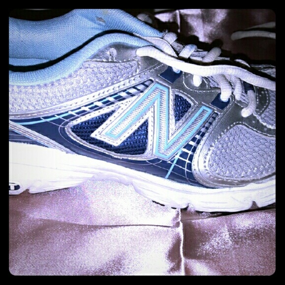 New Balance Tennis Shoes