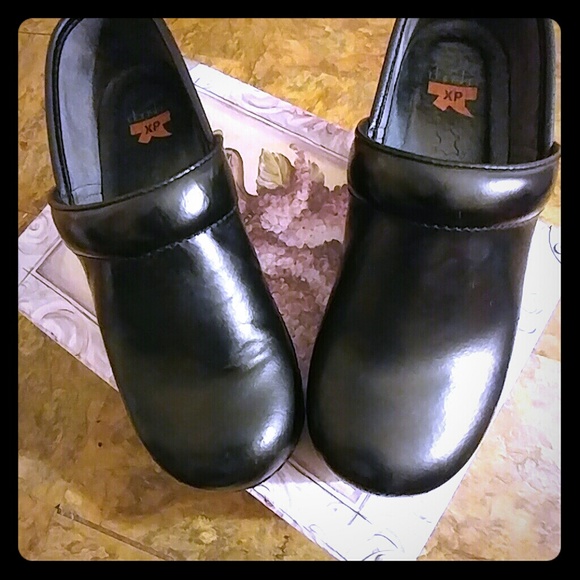 dansko pumps clearance