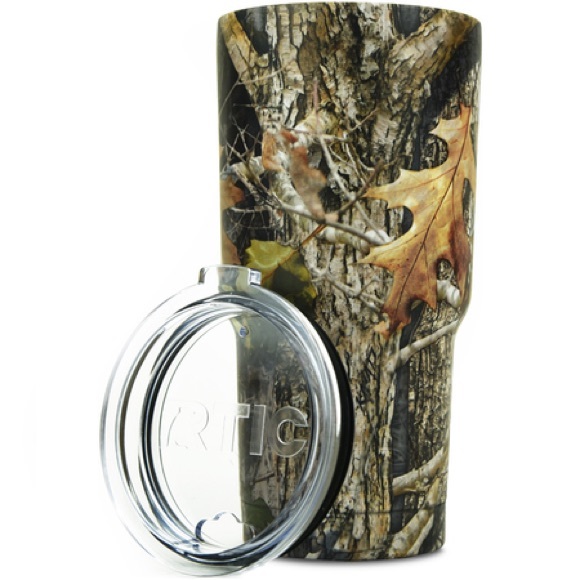 RTIC Camo 30 oz Tumbler Lot of Two - Picture 2 of 2