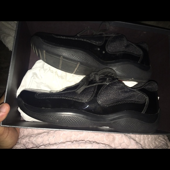 Prada - Picture 1 of 1