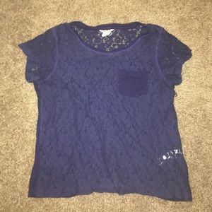 A Forever 21 girls shirt