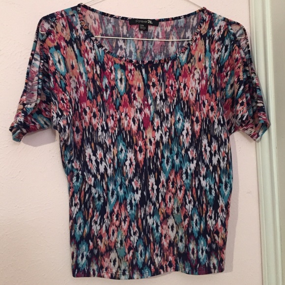 Multicolored 3/4 medium top
