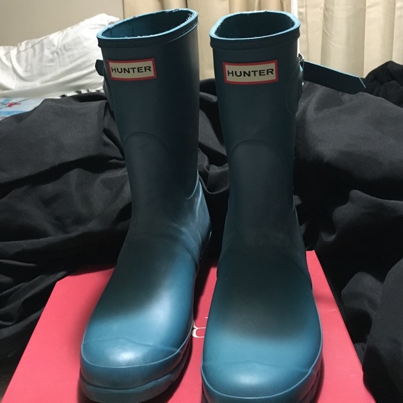 Short matte blue hunter boots