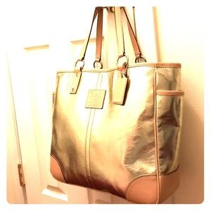 💛SHINY GOLD COACH TOTE💛