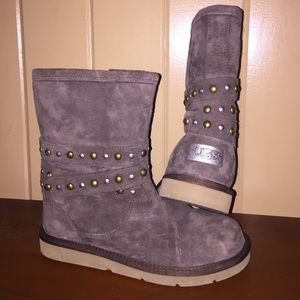 NWOT Brown UGG boots