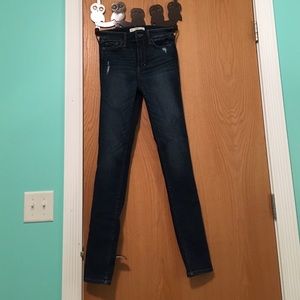 Abercrombie & Fitch high-waisted jeans