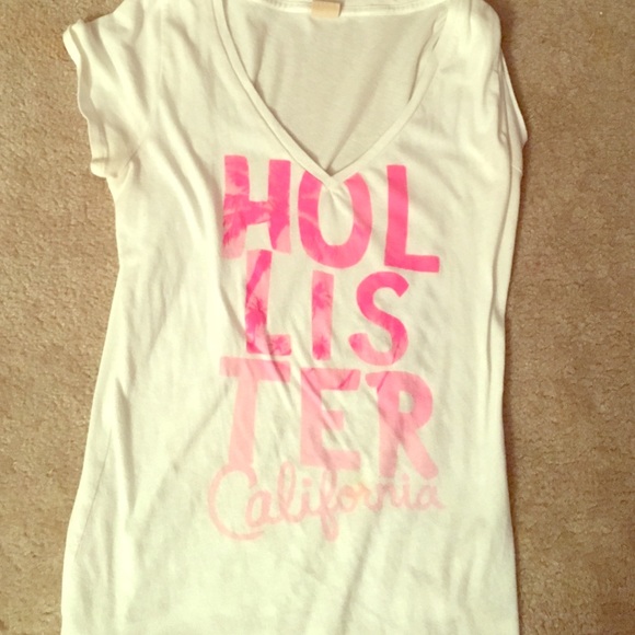 Hollister tee