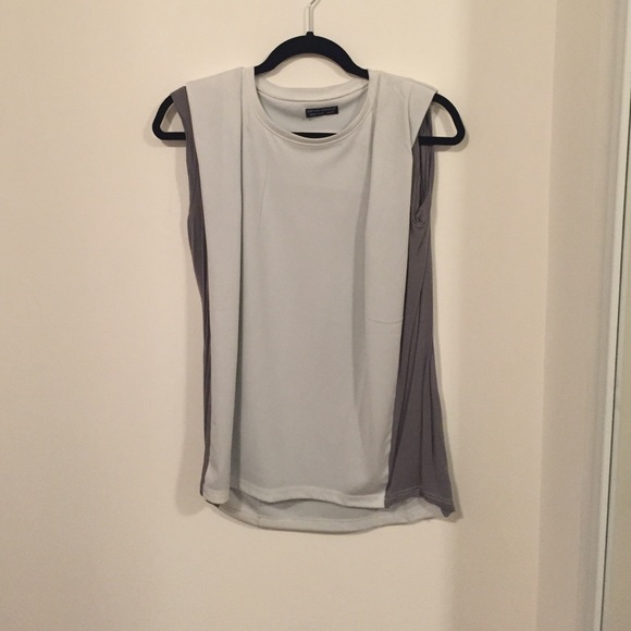 Grey and white blouse - Picture 1 of 3