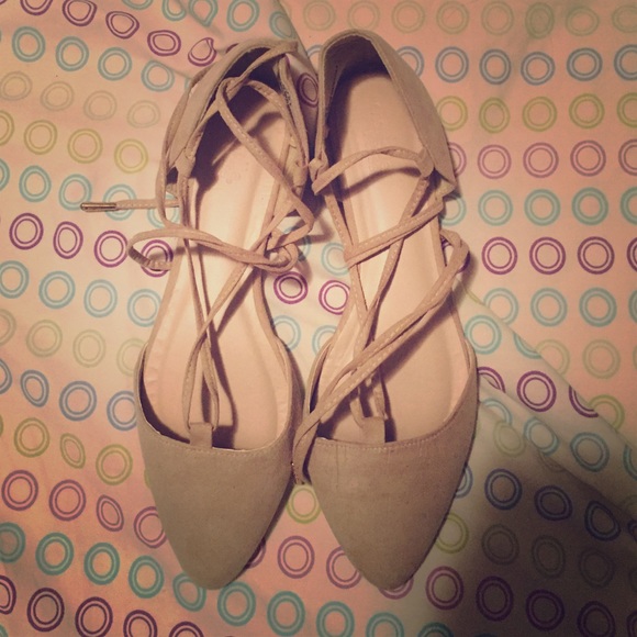 Nude flats