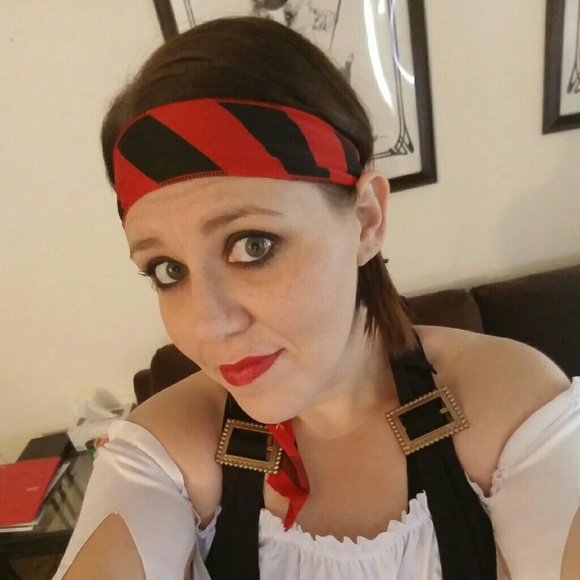 Meet your Posher, Stephanie - Picture 1 of 1