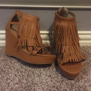 Nature Breeze Tan Fringe Wedges