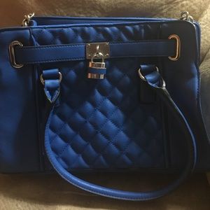 Perfect bag in this amazing color
