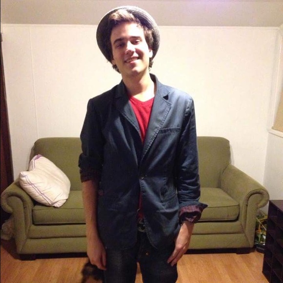 Meet your Posher, Justin