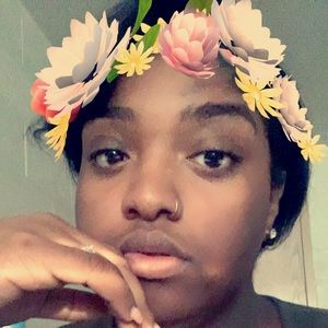 Meet your Posher, Kendra