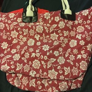 Red and white floral tote bag