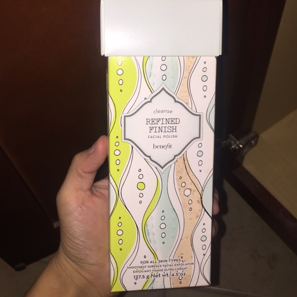 Benefit refined finish