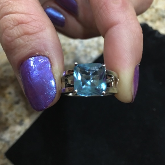 Blue topaz princess cut silver ring - Picture 1 of 4