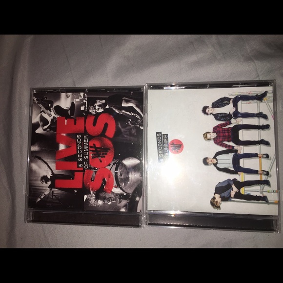 two 5 seconds of summer CDs - Picture 2 of 3