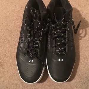 Basketball shoes men's size 11
