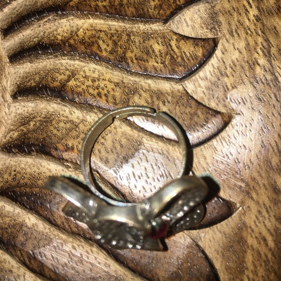 ring - Picture 2 of 4