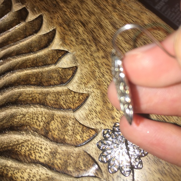 flower earrings - Picture 2 of 2