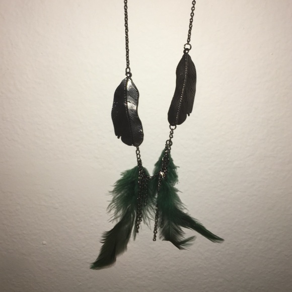 feather necklace - Picture 2 of 3