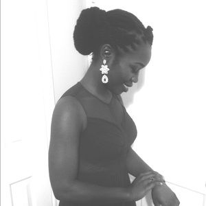 Meet your Posher, Ayo