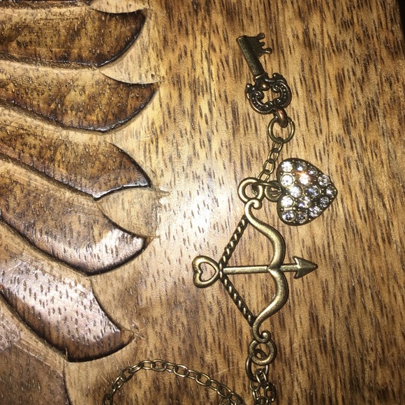 key, heart, and arrow necklace - Picture 2 of 2