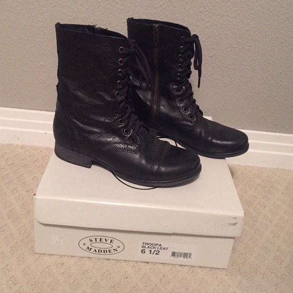 Steve Madden Shoes - Steve Madden Leather combat boots