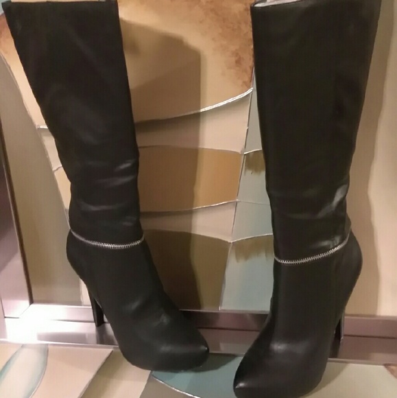 Boot - Picture 3 of 3