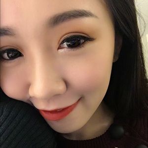 Meet your Posher, Vicky