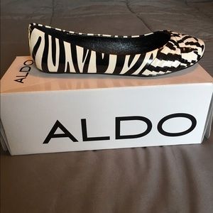 Black and white zebra print Aldo flats