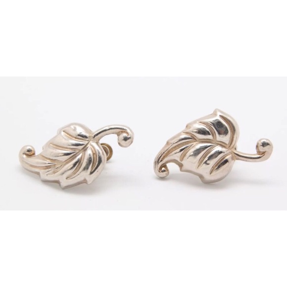 Vintage Leaf Screw Back Earrings 10.5g 925 - Picture 1 of 2