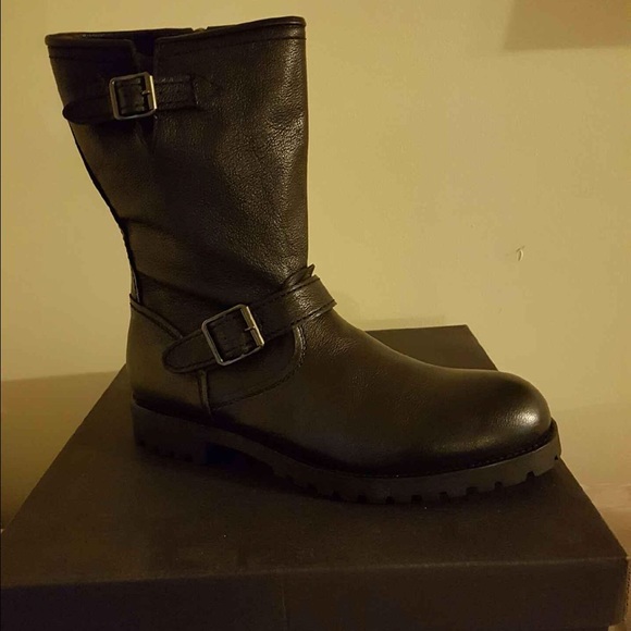 Banana Republic men's leather boots