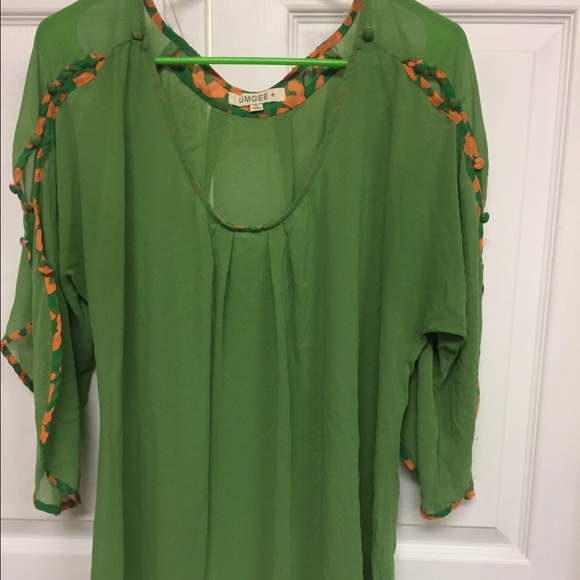 Green sheet blouse